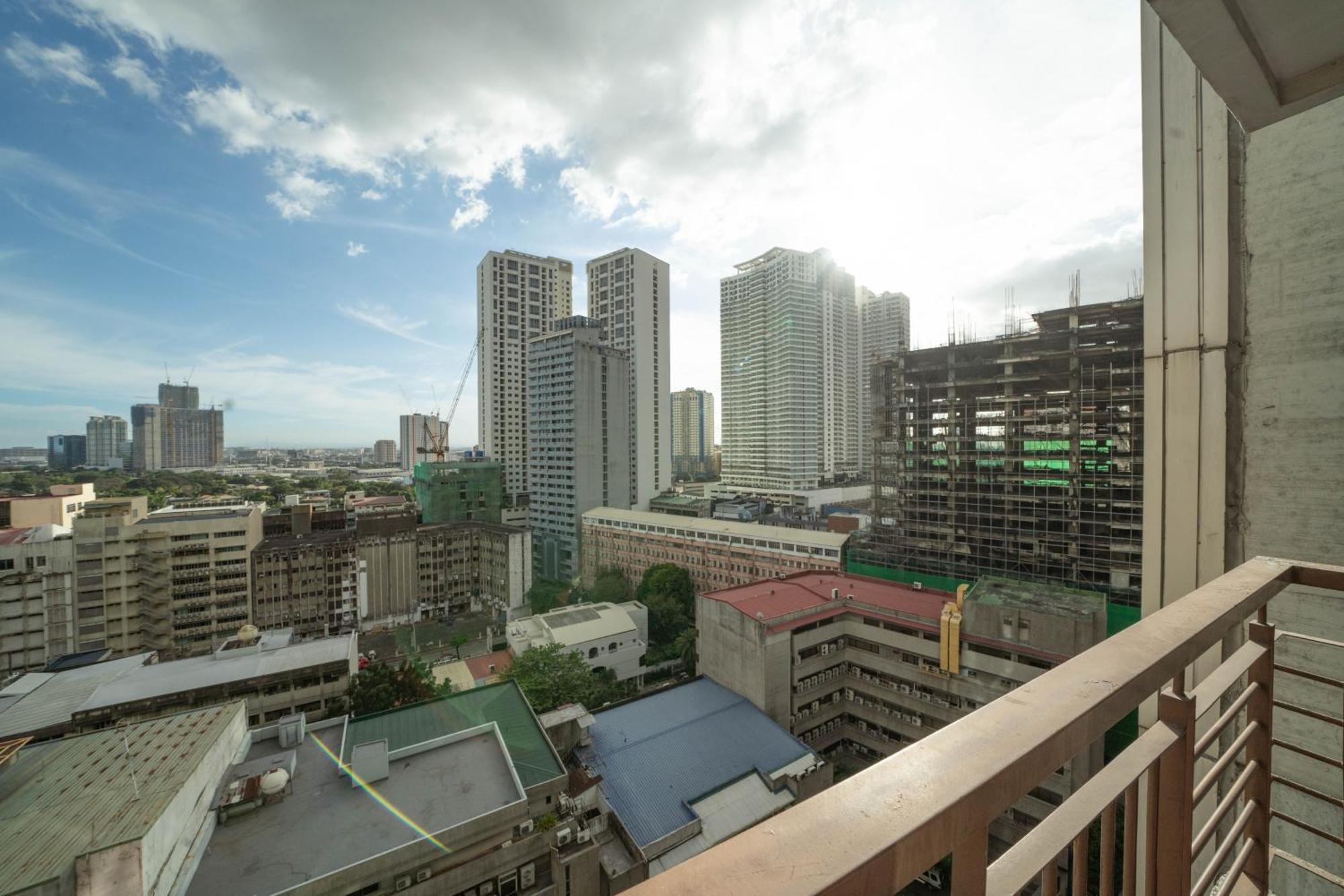 Kl Tower Makati Apartments By Ph Staycation Манила Экстерьер фото